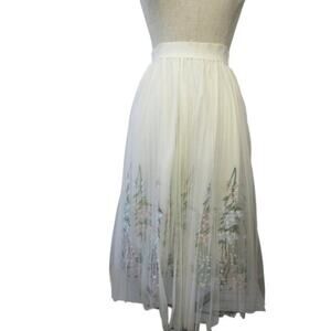 Moon Collection Los Angeles Sheer Pleated Embroidered Floral Skirt Size S/M